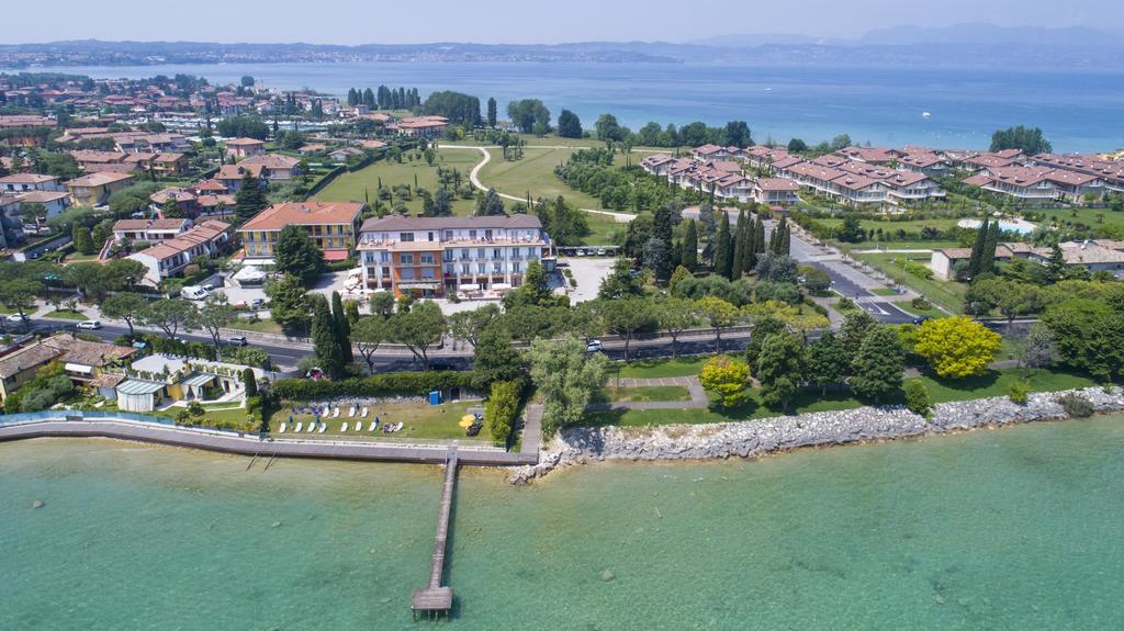 Hotel Mirabello Σιρμιόνε Εξωτερικό φωτογραφία