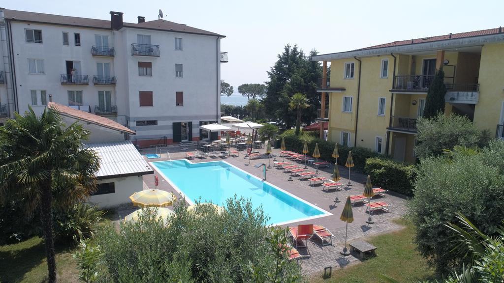 Hotel Mirabello Σιρμιόνε Εξωτερικό φωτογραφία